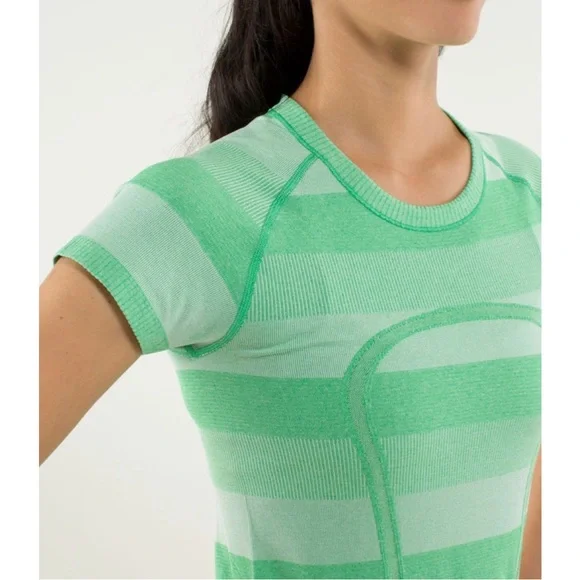 Lululemon Run: Swiftly Tech Short Sleeve in Heathered Green Bean Size 8 - Picture 4 of 14